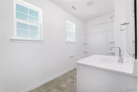 Entry Way - 375 Olympic Dr, Gray Summit, MO 63069 photo 2 of 2