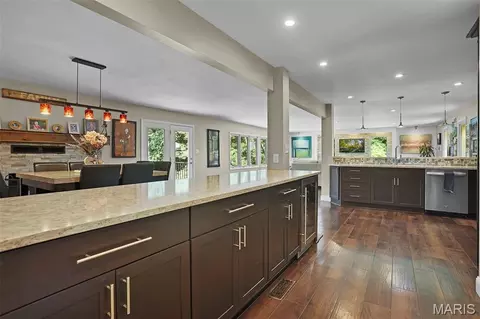 Kitchen - 1863 Highway 100, Pacific, MO 63069 photo 2 of 5