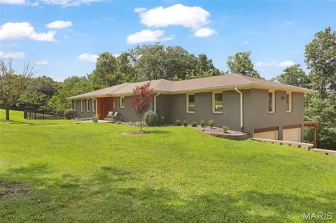 Exterior - 1863 Highway 100, Pacific, MO 63069 photo 9 of 22