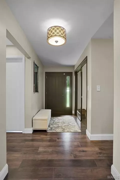 Entry Way - 1863 Highway 100, Pacific, MO 63069 photo 1 of 1