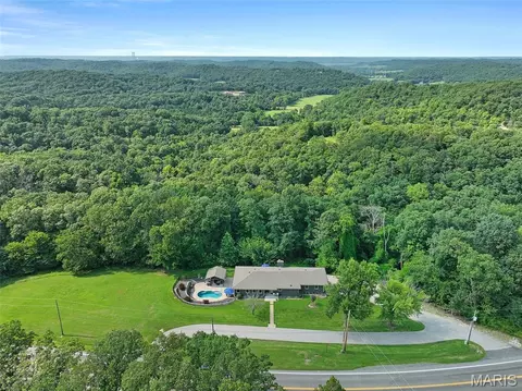 View/Area - 1863 Highway 100, Pacific, MO 63069 photo 1 of 5