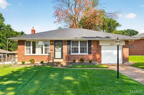 1813 Diane Dr, Saint Louis, MO 63125