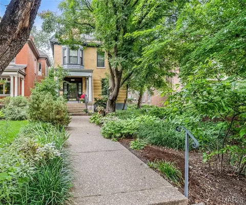 4421 Laclede Ave, Saint Louis, MO 63108