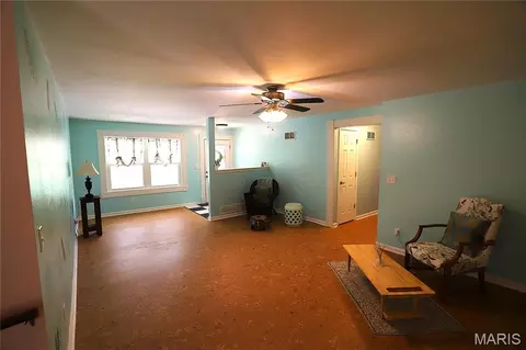 Living - 11697 John Emling Rd, Bismarck, MO 63624 photo 3 of 3