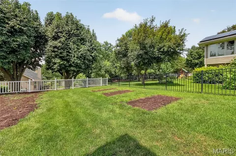 Exterior - 701 Loretta Dr, O'fallon, MO 63366 photo 12 of 17