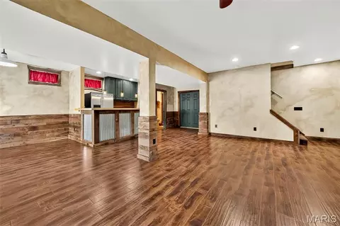 Living - 701 Loretta Dr, O'fallon, MO 63366 photo 10 of 13