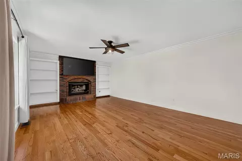 Living - 701 Loretta Dr, O'fallon, MO 63366 photo 6 of 13