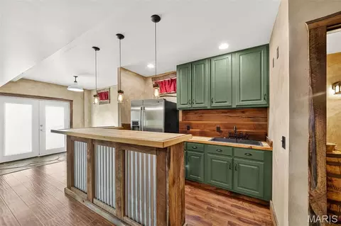 Kitchen - 701 Loretta Dr, O'fallon, MO 63366 photo 8 of 9