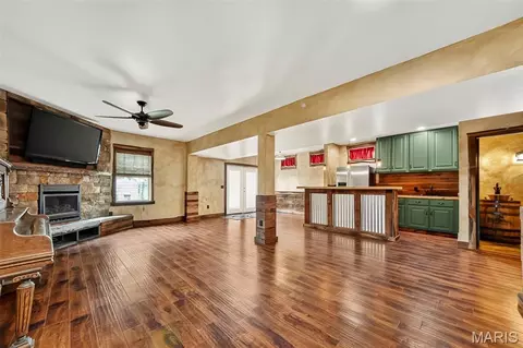 Living - 701 Loretta Dr, O'fallon, MO 63366 photo 9 of 13