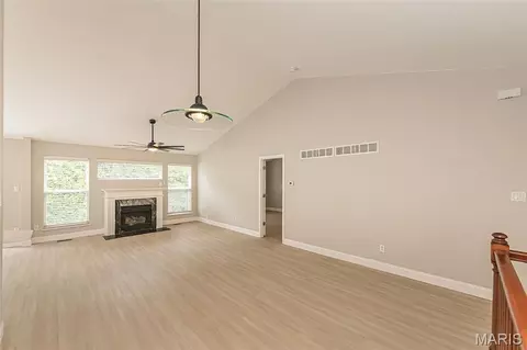 Living - 537 Boulder River Dr, O'fallon, MO 63368 photo 2 of 6