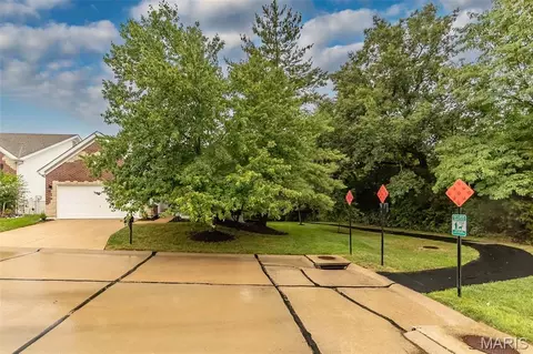 Exterior - 537 Boulder River Dr, O'fallon, MO 63368 photo 2 of 8