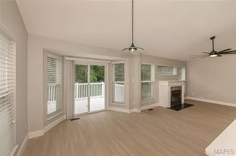 Living - 537 Boulder River Dr, O'fallon, MO 63368 photo 6 of 6