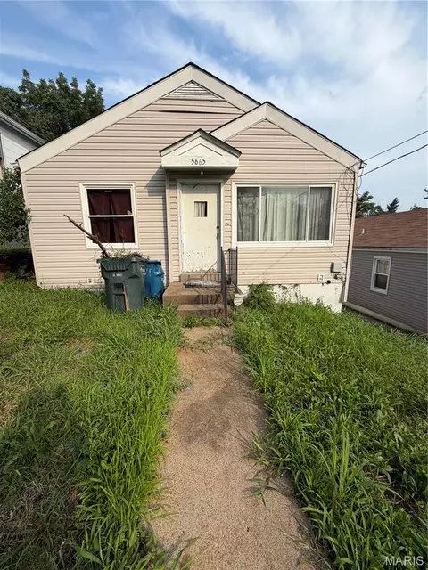 5665 Wilborn Dr, Jennings, MO 63136