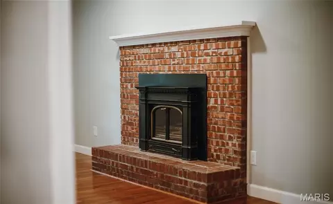 Living - 807 Lariat Ln, Rolla, MO 65401 photo 3 of 5
