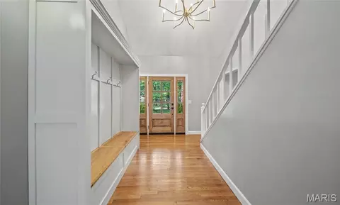 Entry Way - 807 Lariat Ln, Rolla, MO 65401 photo 7 of 9
