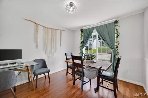 Dining - 120 Kale Ct, Saint Robert, MO 65584 photo 2 of 4