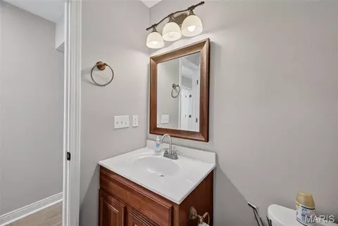 Bath - 120 Kale Ct, Saint Robert, MO 65584 photo 5 of 6