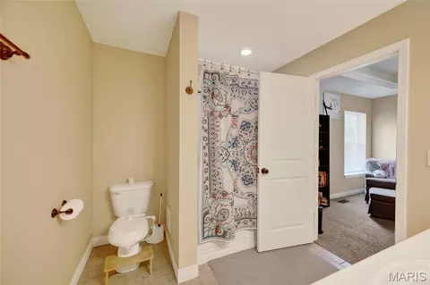 Bath - 120 Kale Ct, Saint Robert, MO 65584 photo 1 of 6