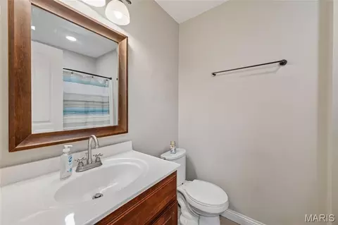 Bath - 120 Kale Ct, Saint Robert, MO 65584 photo 4 of 6