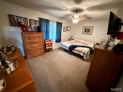 Bedroom - 66 Edith Dr, Bourbon, MO 65441 photo 1 of 4