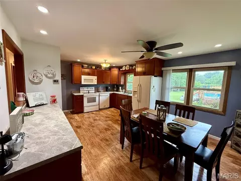 Kitchen - 66 Edith Dr, Bourbon, MO 65441 photo 3 of 4