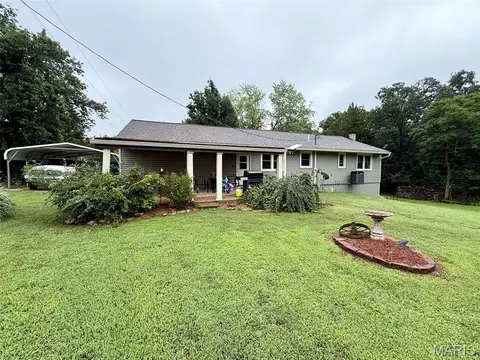 Exterior - 66 Edith Dr, Bourbon, MO 65441 photo 6 of 7