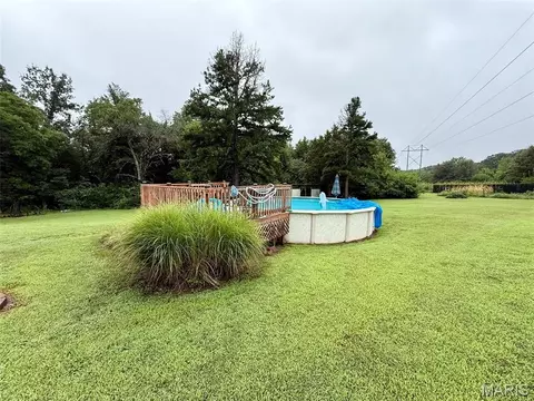 Exterior - 66 Edith Dr, Bourbon, MO 65441 photo 5 of 7