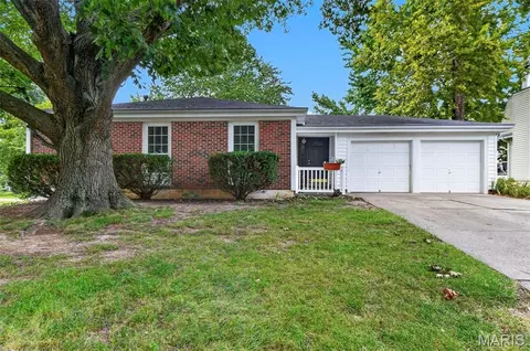 1319 Brandywine Ln, Saint Peters, MO 63376