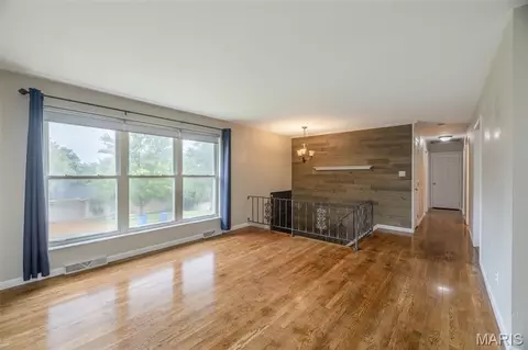 Living - 1439 Twin Oaks Dr, Arnold, MO 63010 photo 2 of 3