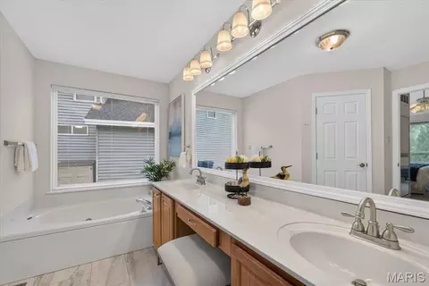 Bath - 259 Cheval Square Dr, Chesterfield, MO 63005 photo 2 of 5