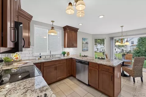 Kitchen - 259 Cheval Square Dr, Chesterfield, MO 63005 photo 1 of 4