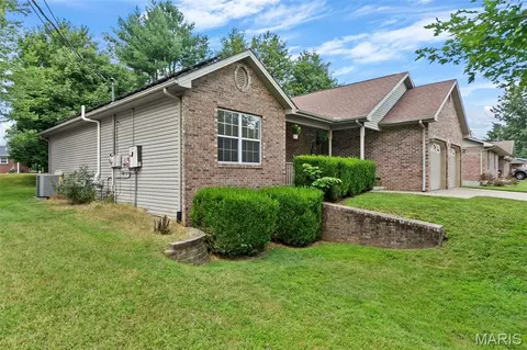 Exterior - 815 Pecan Ln, Jackson, MO 63755 photo 4 of 9