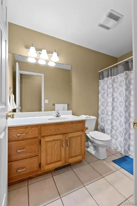 Bath - 815 Pecan Ln, Jackson, MO 63755 photo 1 of 4