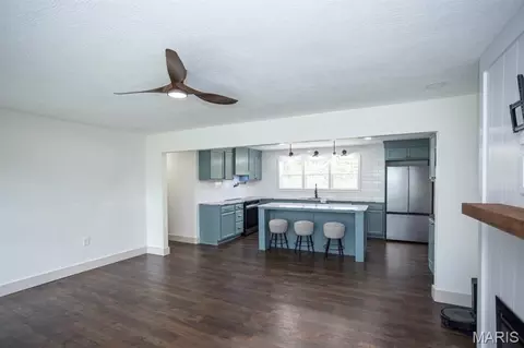 Living - 804 E Main St, Richland, MO 65556 photo 5 of 5
