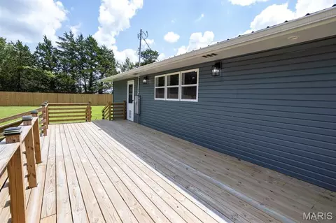 Exterior - 804 E Main St, Richland, MO 65556 photo 5 of 6