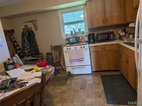Kitchen - 2891 Rinnie Ct, Arnold, MO 63010 photo 2 of 2