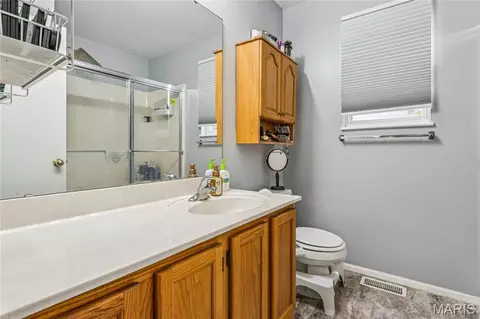 Bath - 871 Molloy Dr, O'fallon, MO 63366 photo 2 of 4