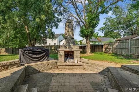 Exterior - 871 Molloy Dr, O'fallon, MO 63366 photo 4 of 9