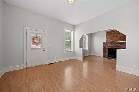 Living - 4717 S Compton Ave, Saint Louis, MO 63111 photo 7 of 7