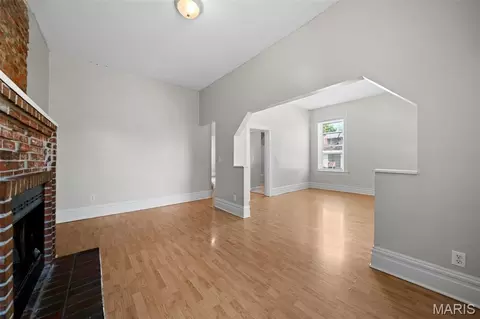 Living - 4717 S Compton Ave, Saint Louis, MO 63111 photo 4 of 7
