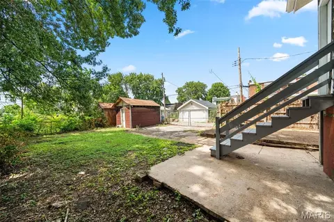 Exterior - 4717 S Compton Ave, Saint Louis, MO 63111 photo 2 of 7