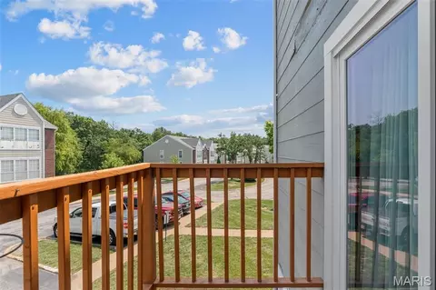 Exterior - 1323 Holgate Dr #B, Ballwin, MO 63021 photo 3 of 5