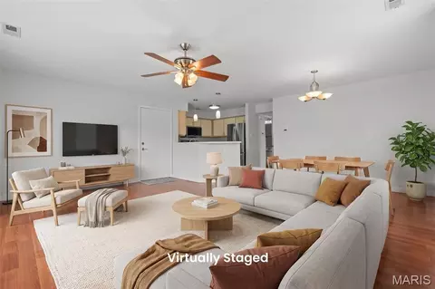 Living - 1323 Holgate Dr #B, Ballwin, MO 63021 photo 2 of 5