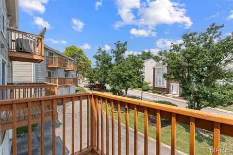 Exterior - 1323 Holgate Dr #B, Ballwin, MO 63021 photo 4 of 5
