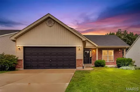 79 Huntleigh Woods Ct, Wentzville, MO 63385