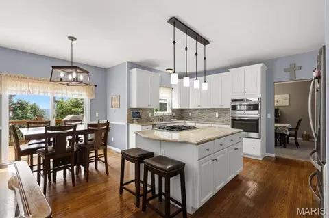 Kitchen - 688 Meramec View Dr, Eureka, MO 63025 photo 1 of 5