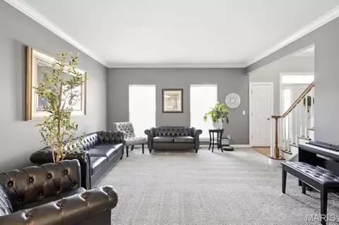 Living - 688 Meramec View Dr, Eureka, MO 63025 photo 4 of 5