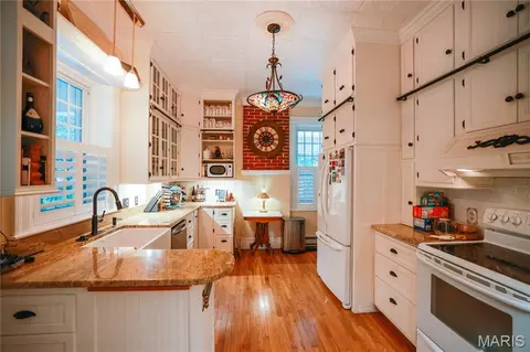 Kitchen - 201 N Jackson St, Kennett, MO 63857 photo 2 of 5