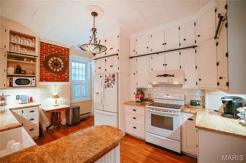 Kitchen - 201 N Jackson St, Kennett, MO 63857 photo 4 of 5