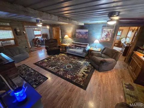 Living - 13226 Cr 437, Mountain View, MO 65548 photo 2 of 2